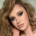 Алена из Челябинска, мне 21, познакомлюсь для общения