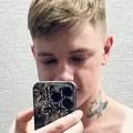 Денис из Омска, мне 21, познакомлюсь для общения