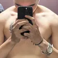 Я Денчик, 19, из Москвы, ищу знакомства без обязательств