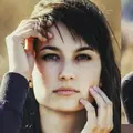 Анюта из Саратова, ищу на сайте постоянные отношения