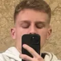 Я Виктор, 19, из Саратова, ищу знакомство для регулярного секса