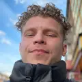 Я Глеб, 24, из Междуреченска, ищу знакомства на одну ночь