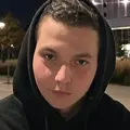 Артём из Воронежа, мне 18, познакомлюсь на одну ночь