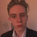 Я Игорь, 21, из Мирного, ищу знакомства без обязательств