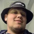 Я Эдуард, 23, знакомлюсь для приятного времяпровождения в Вятских Полянах