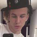 Я Марк, 21, из Ярославля, ищу знакомство для без обязательств