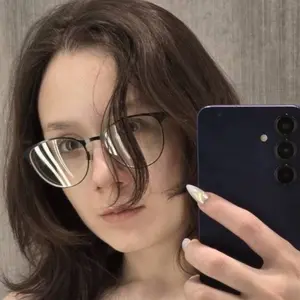 Я Ксения, 18, знакомлюсь без обязательств в Москве