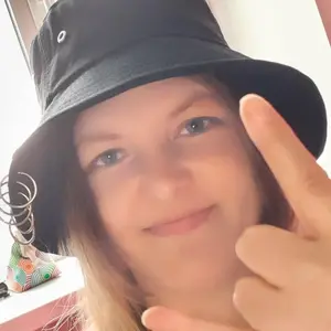 Я Снежанна, 38, из Рубцовска, ищу знакомство для постоянных отношений