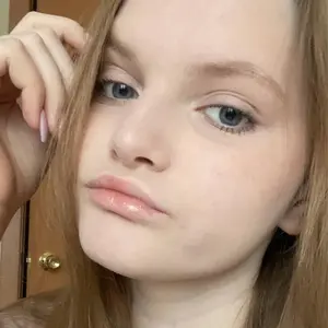 Я Анна, 19, из Челябинска, ищу знакомства без обязательств