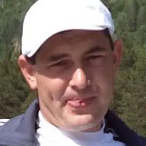 Я Олег, 44, знакомлюсь на одну ночь в Новоалтайске