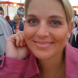 Я Жанна, 27, из Верхнего Уфалея, ищу знакомство для виртуального секса
