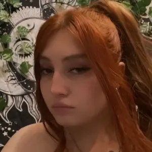 Я Кристина, 22, из Уфы, ищу знакомство для приятного времяпровождения