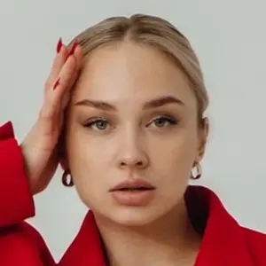 Я Ксения, 26, из Москвы, ищу знакомство для открытые отношения