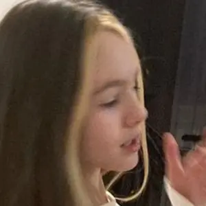 Я Елена, 25, из Ялуторовска, ищу знакомство для секса на одну ночь