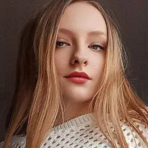 Я Алина, 18, из Вихоревки, ищу знакомство для приятного времяпровождения