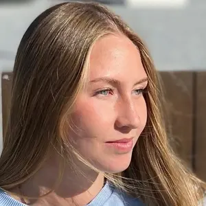 Я Алина, 25, из Тюмени, ищу знакомство для открытые отношения