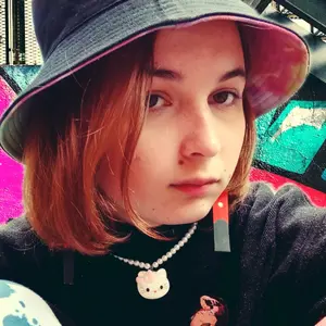 Соня из Таганрога, ищу на сайте дружбу