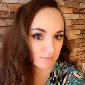 Я Nina, 44, знакомлюсь без обязательств в Новоуральске