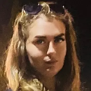 Дарина из Севастополя, ищу на сайте знакомства без обязательств