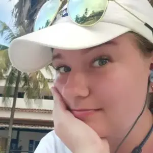 Вика из Москва, ищу на сайте знакомства без обязательств