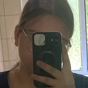 Ксения из Новоуральска, мне 18, познакомлюсь для вирт
