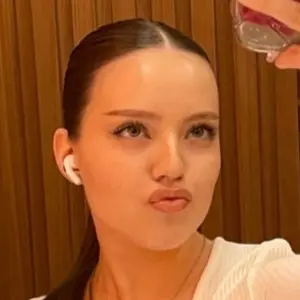 Я Анюта, 20, знакомлюсь для постоянных отношений в Тюмени