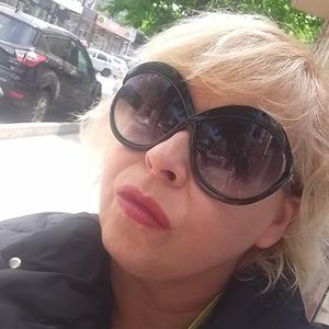 Я Марта, 40, из Каспийска, ищу знакомство для без обязательств