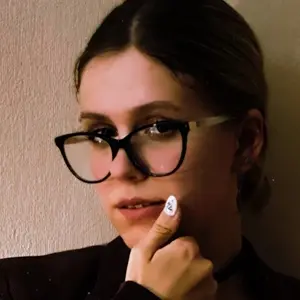 Я Алина, 21, из Химок, ищу знакомство для виртуального секса