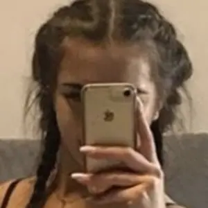 Я Olya, 23, из Смоленска, ищу знакомство для секса на одну ночь