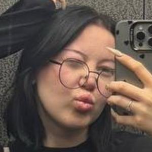 Я Полина, 22, знакомлюсь для открытые отношения в Санкт-Петербурге