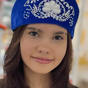 Я Лиана, 18, знакомлюсь на одну ночь в Ижевске