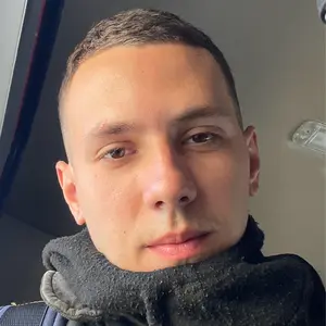 Я Женя, 27, из Пскова, ищу знакомство для совместных путешествий