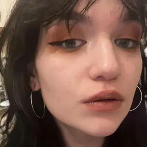 Я Мари, 25, из Череповца, ищу знакомства без обязательств