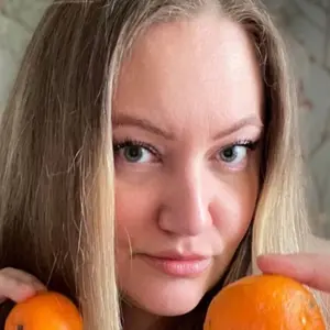 Мандаринка из Санкт-Петербурга, ищу на сайте общение