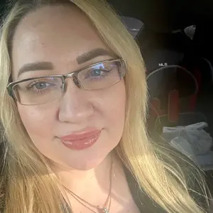 Я Рина, 37, из Мурманска, ищу знакомства на одну ночь