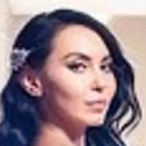 Алина из Баксана, ищу на сайте регулярный секс