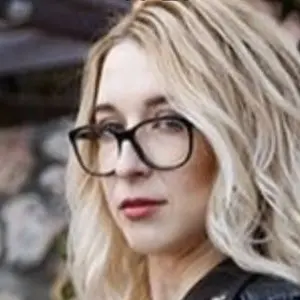Я Катюша, 30, из Ялты, ищу знакомство для постоянных отношений
