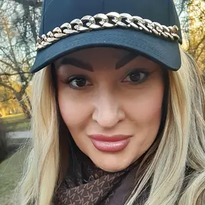 Я Мария, 35, знакомлюсь для открытые отношения в Тюмени