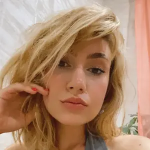 Я Ангелина, 25, знакомлюсь для приятного времяпровождения в Саратове