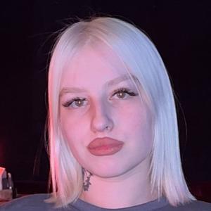 Аврора из Уфы, мне 19, познакомлюсь для совместных путешествий