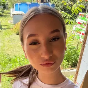 Я Поли, 22, знакомлюсь без обязательств в Санкт-Петербурге