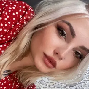 Я Lina, 21, из Томска, ищу знакомство для постоянных отношений