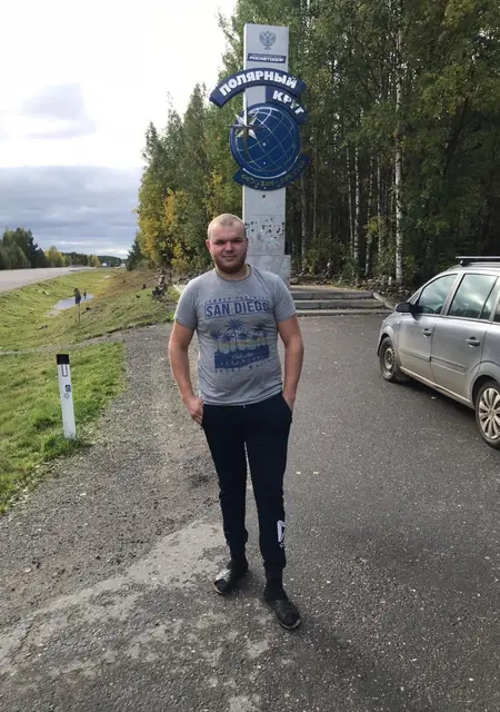 Я Николай, 30, из Павловска, ищу знакомства на одну ночь