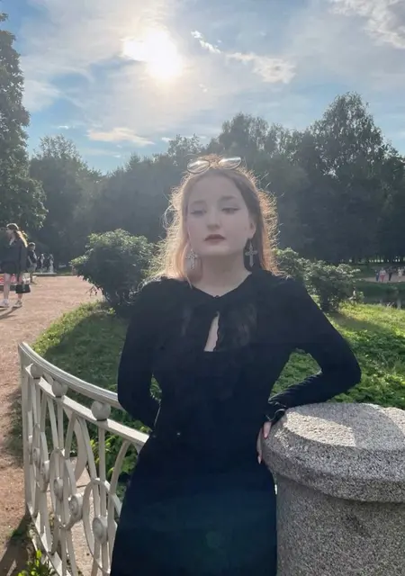 Я Alina, 19, знакомлюсь для постоянных отношений в Санкт-Петербурге