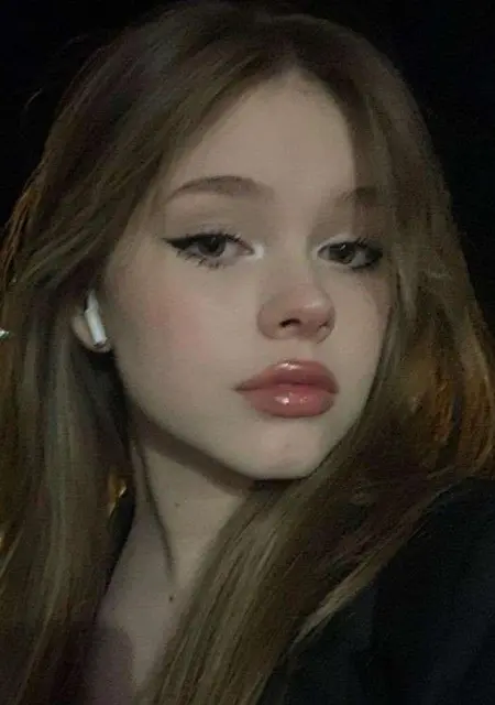 Я Ксюня, 20, знакомлюсь для дружбы в Вологде