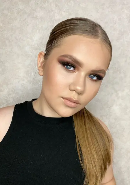 Оля из Йошкар-Олы, мне 20, познакомлюсь для приятного времяпровождения