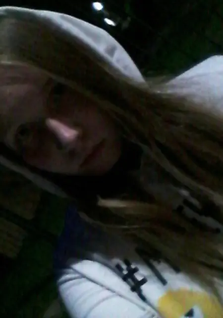 Анна из Стрежевого, мне 26, познакомлюсь для постоянных отношений