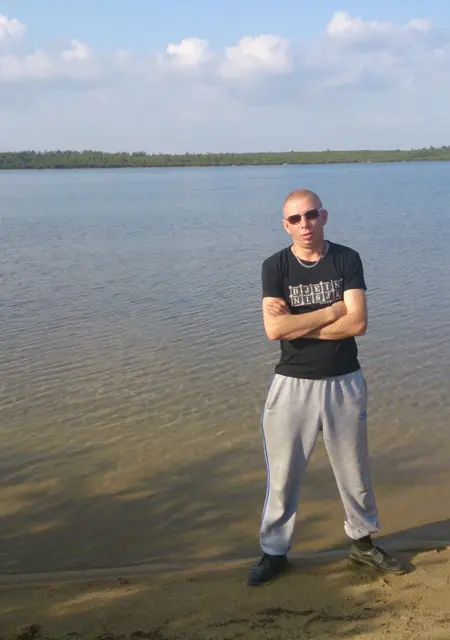 Я Александр, 39, знакомлюсь без обязательств в Охе