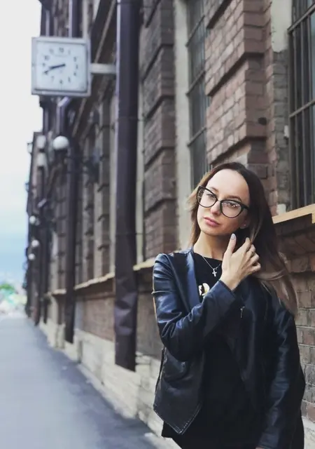 Я Настя, 25, из Барнаула, ищу знакомства на одну ночь