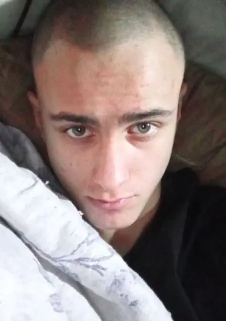 Я Даниил, 18, из Емвы, ищу знакомства без обязательств
